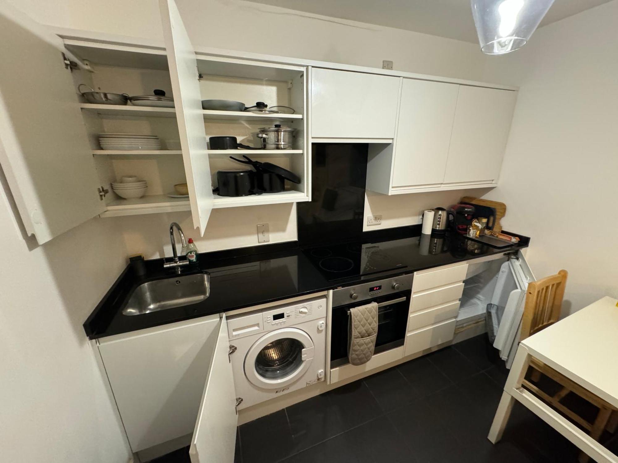 Cosmopolitan Comfort Private Bedrooms In Euston 106 London Exteriör bild