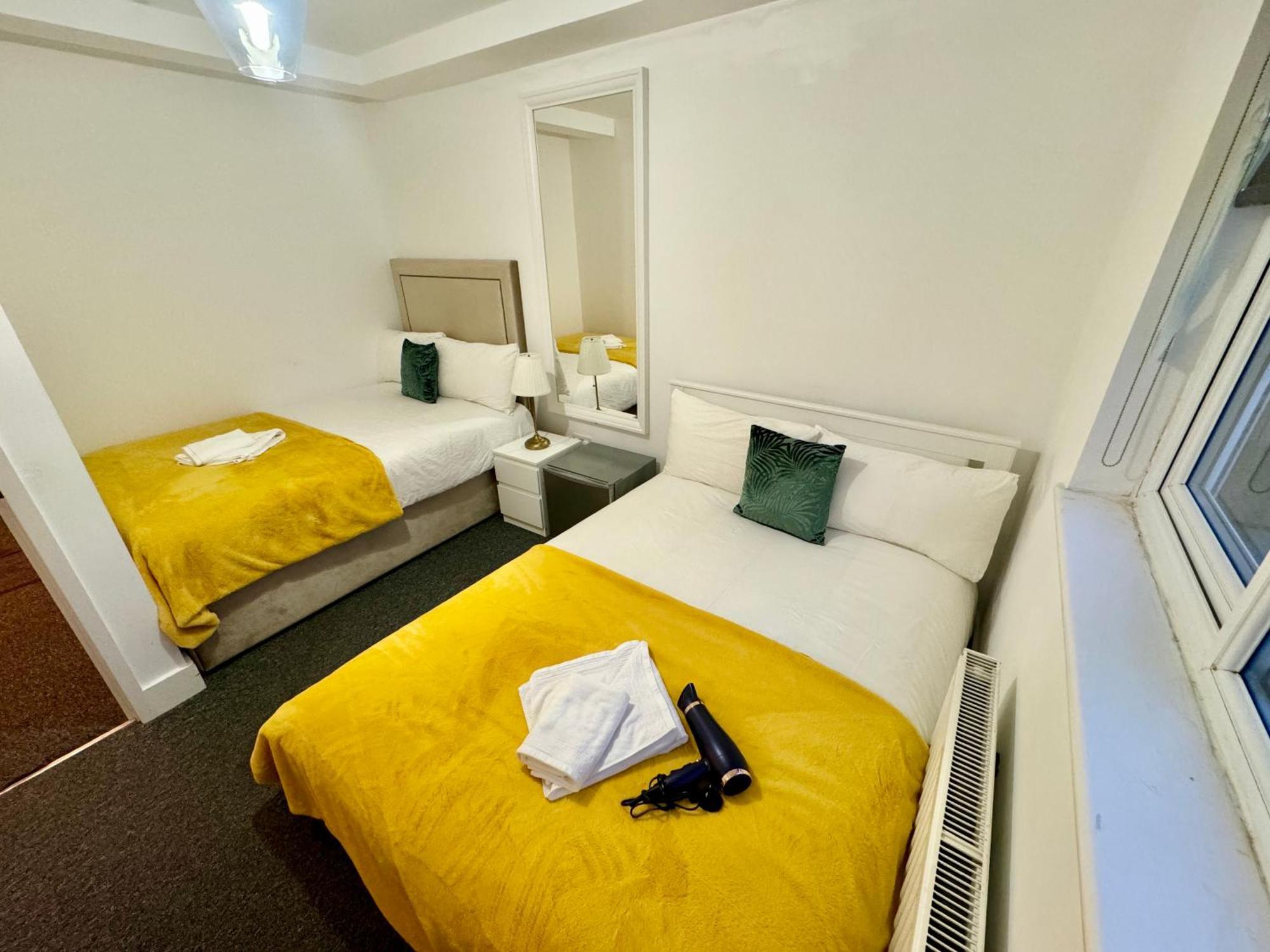 Cosmopolitan Comfort Private Bedrooms In Euston 106 London Exteriör bild