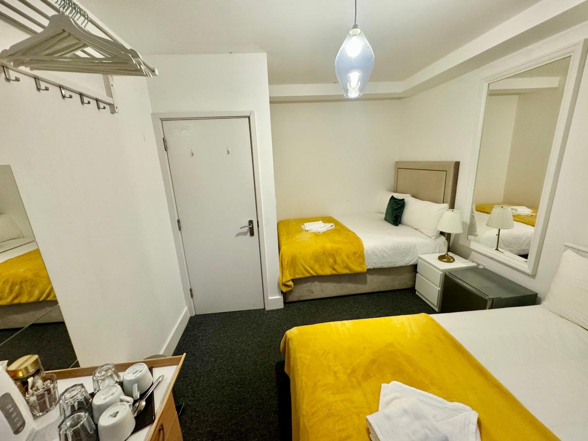Cosmopolitan Comfort Private Bedrooms In Euston 106 London Exteriör bild
