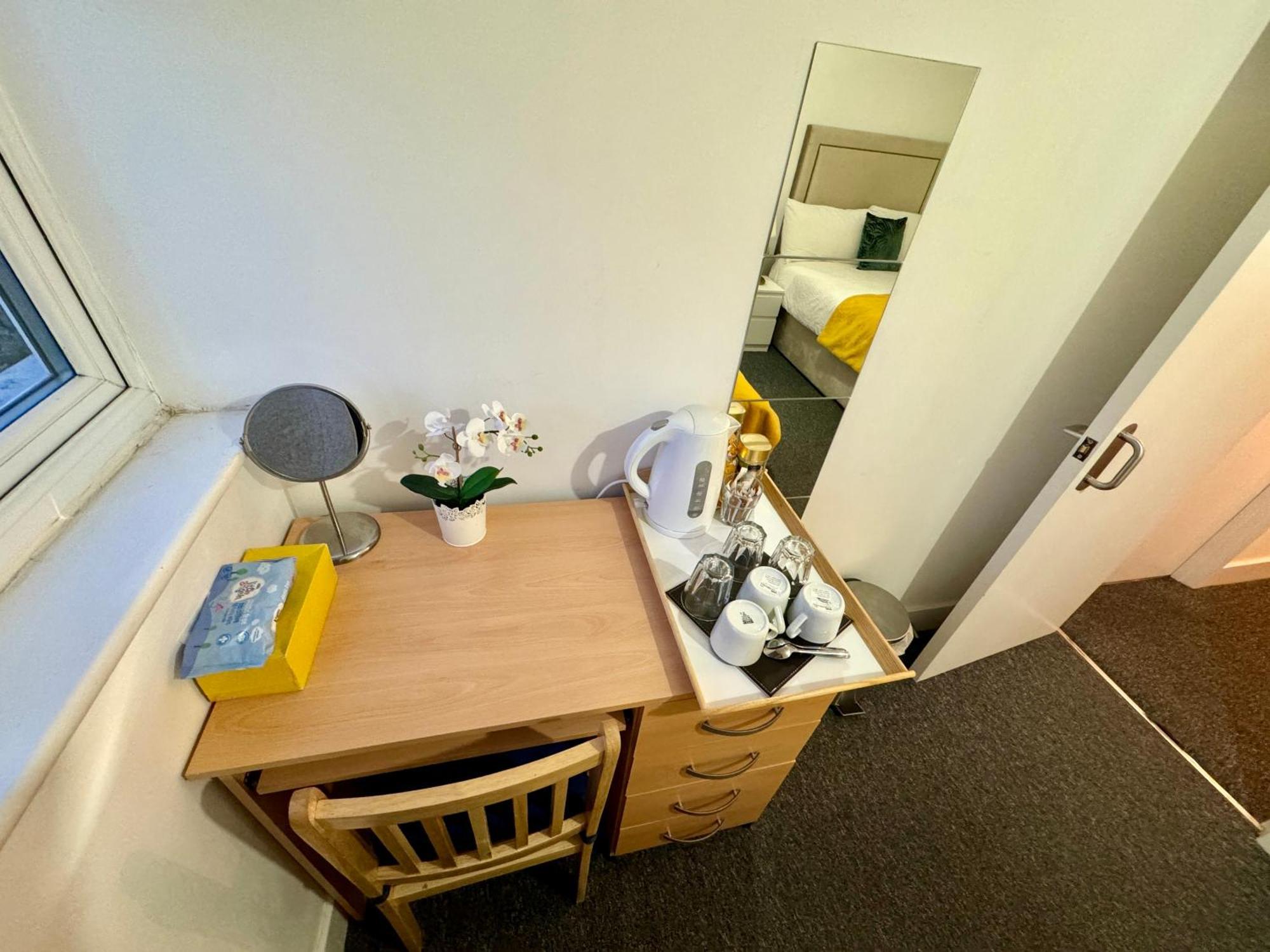 Cosmopolitan Comfort Private Bedrooms In Euston 106 London Exteriör bild